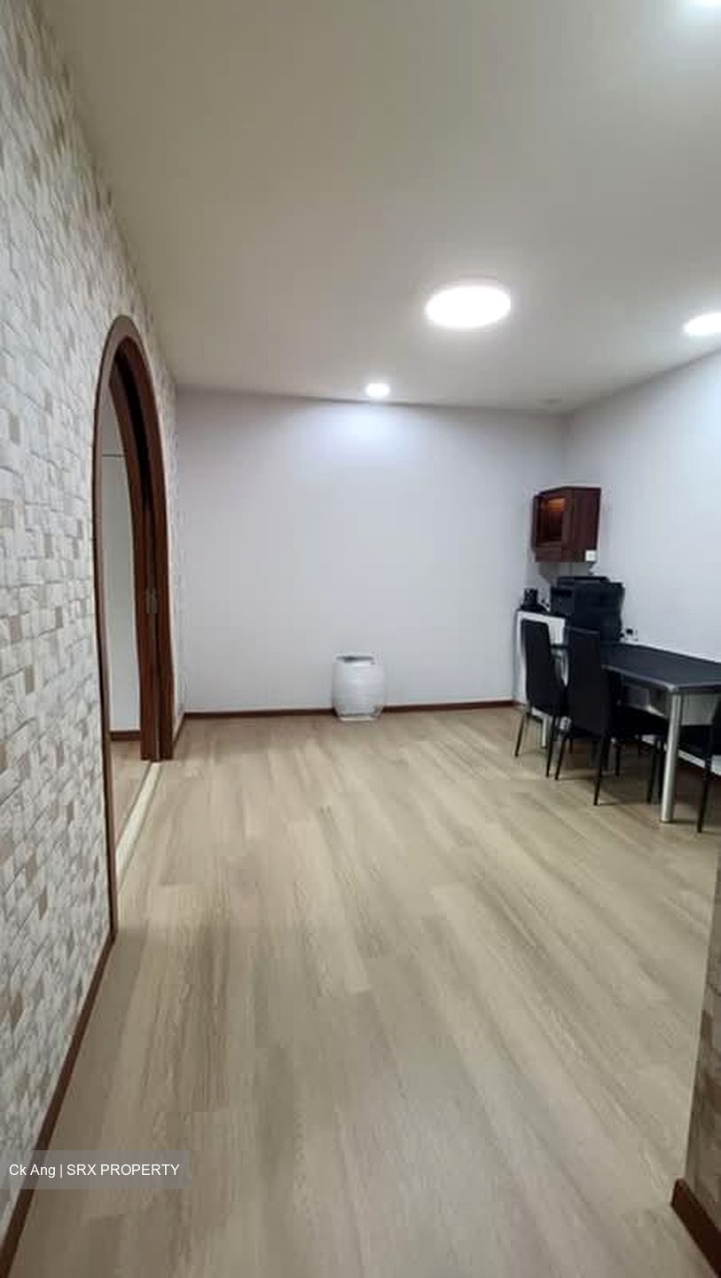 Central Grove (D14), Condominium #589208711